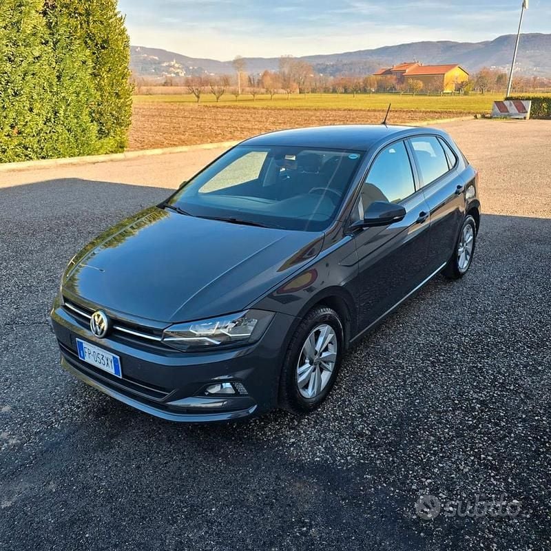 Grigio Usata 2018 VW Polo Comfortline Due volumi | 8200 € (Super prezzo) - Immagine 1/4
