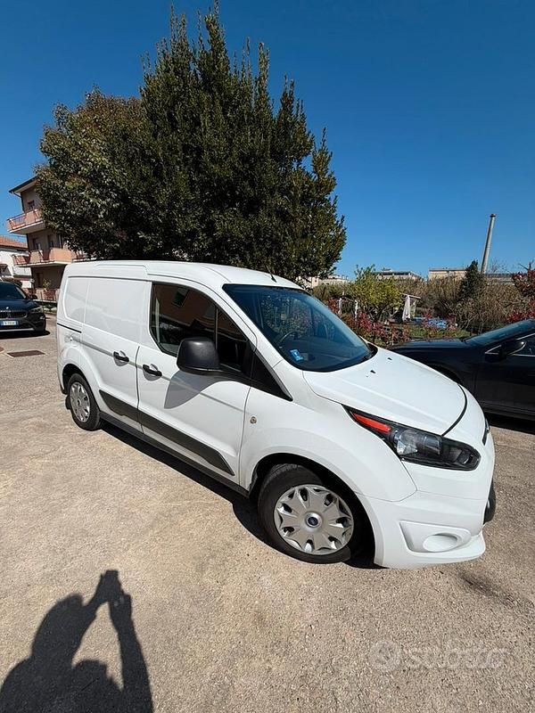 Begagnad Ford Transit Connect 101 HK (74 kW) 2016 Vit Minibuss