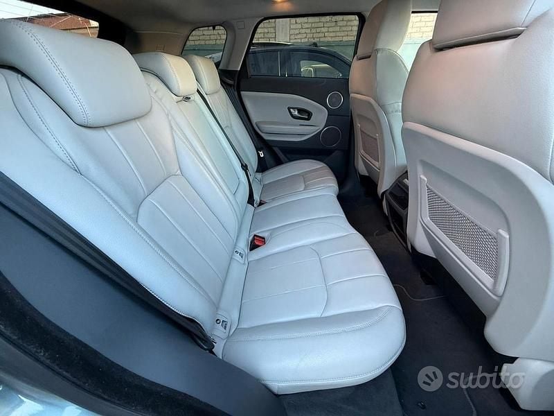 Usata Land Rover Range Rover evoque 150 CV (110 kW) 2016 Grigio SUV