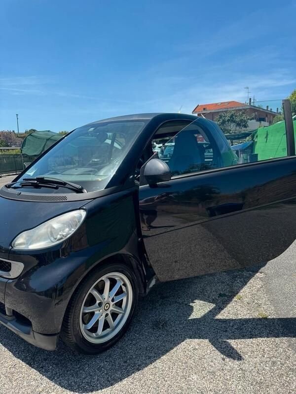 Nero Usata 2009 Smart ForTwo Coupé Pure Coupé | 3500 € (Super prezzo) - Immagine 1/4