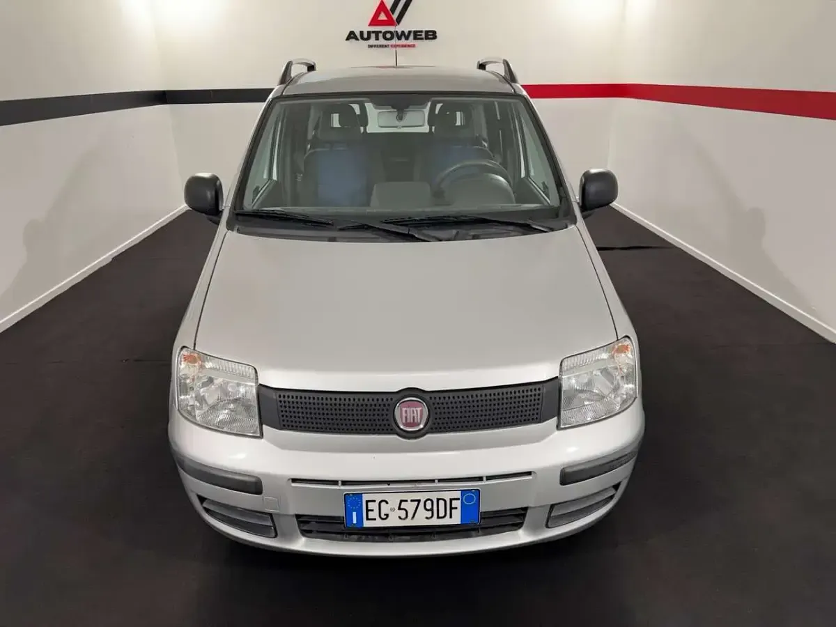 Usata Fiat Panda Emotion 69 CV (50 kW) 2011 Argento Utilitaria