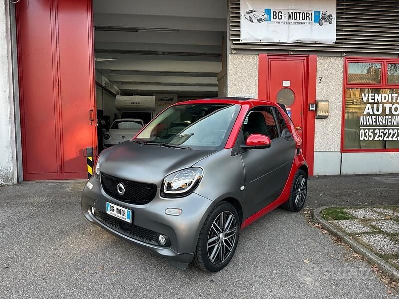 Grigio Usata 2018 Smart ForTwo Electric Drive Brabus Cabrio | 10.900 € (Super prezzo) - Immagine 1/4