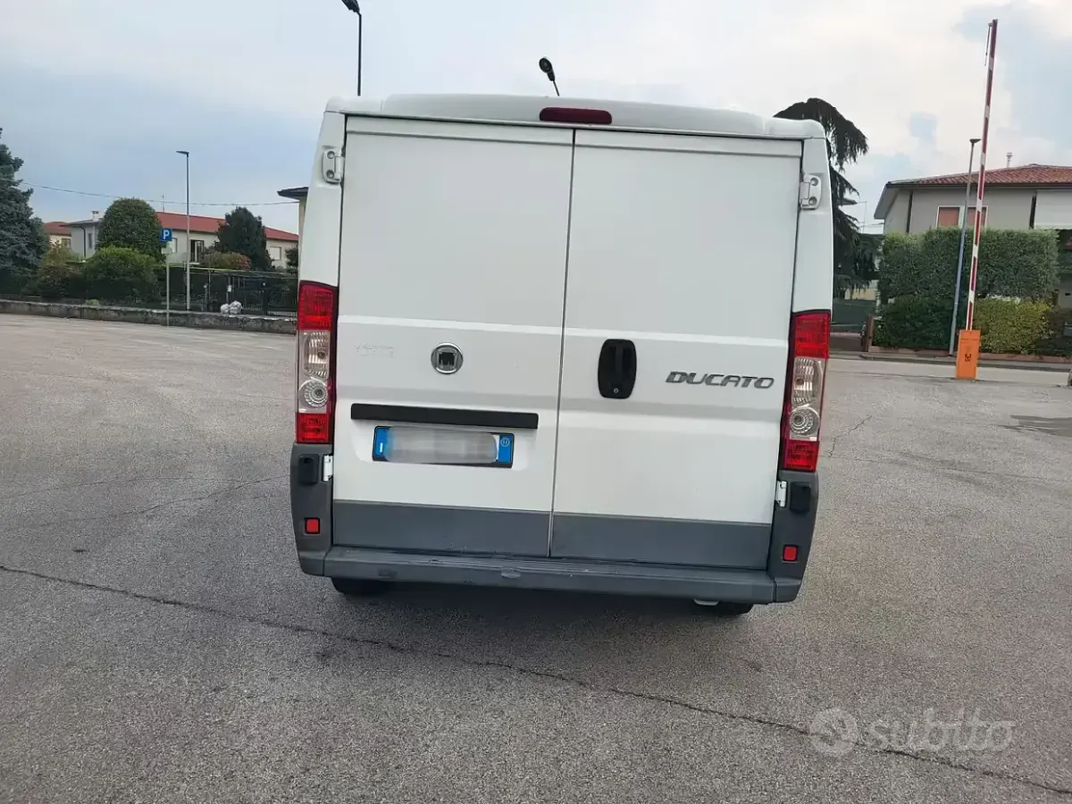 Usata Fiat Ducato 101 CV (74 kW) 2011 Bianco Furgone