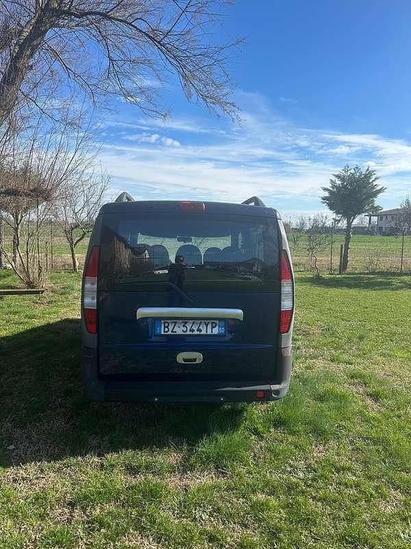 Usata Fiat Doblò 101 CV (74 kW) 2002 Monovolume