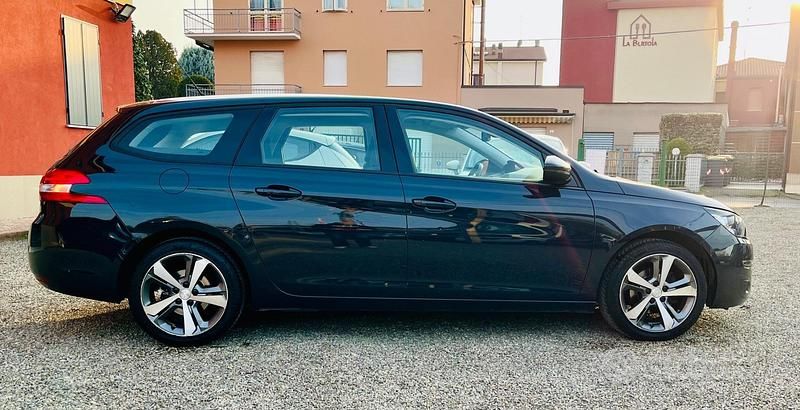Usata Peugeot 308 99 CV (72 kW) 2016 Blu Station wagon