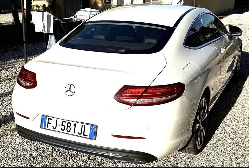 Usata Mercedes C220 Executive 170 CV (125 kW) 2017 Coupé