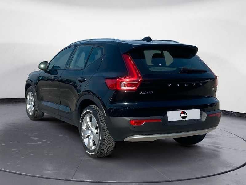 Usata Volvo XC40 Momentum 156 CV (114 kW) 2018 Nero SUV