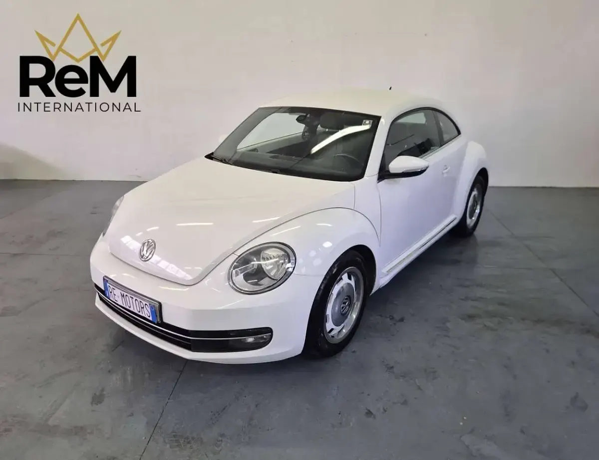 Usata VW Beetle 105 CV (77 kW) 2012 Bianco Utilitaria