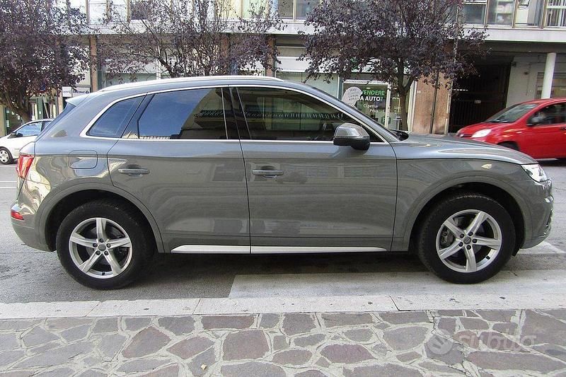 Usata Audi Q5 Business 190 CV (139 kW) 2019 Grigio SUV