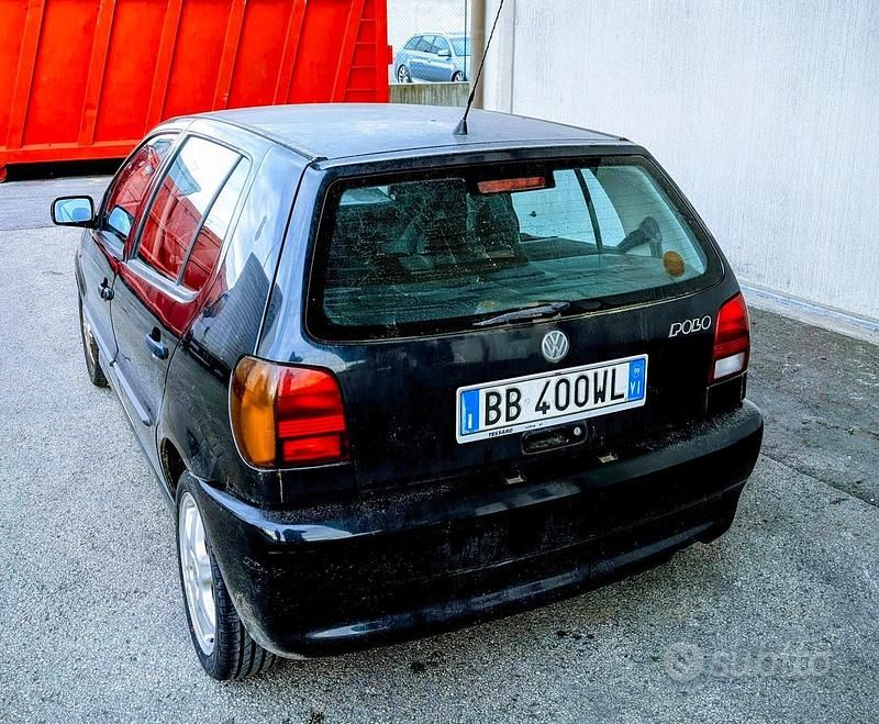 Usata VW Polo 60 CV (44 kW) 1999 Blu/azzurro Berlina