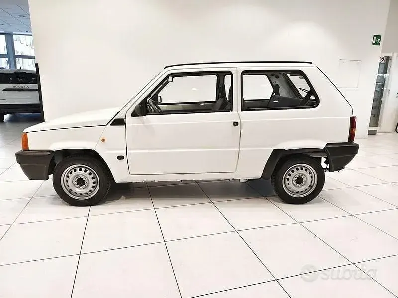 Usata Fiat Panda Young 54 CV (39 kW) 2001 Bianco Berlina