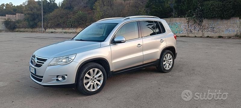 Usata VW Tiguan 140 CV (102 kW) 2011 Grigio SUV