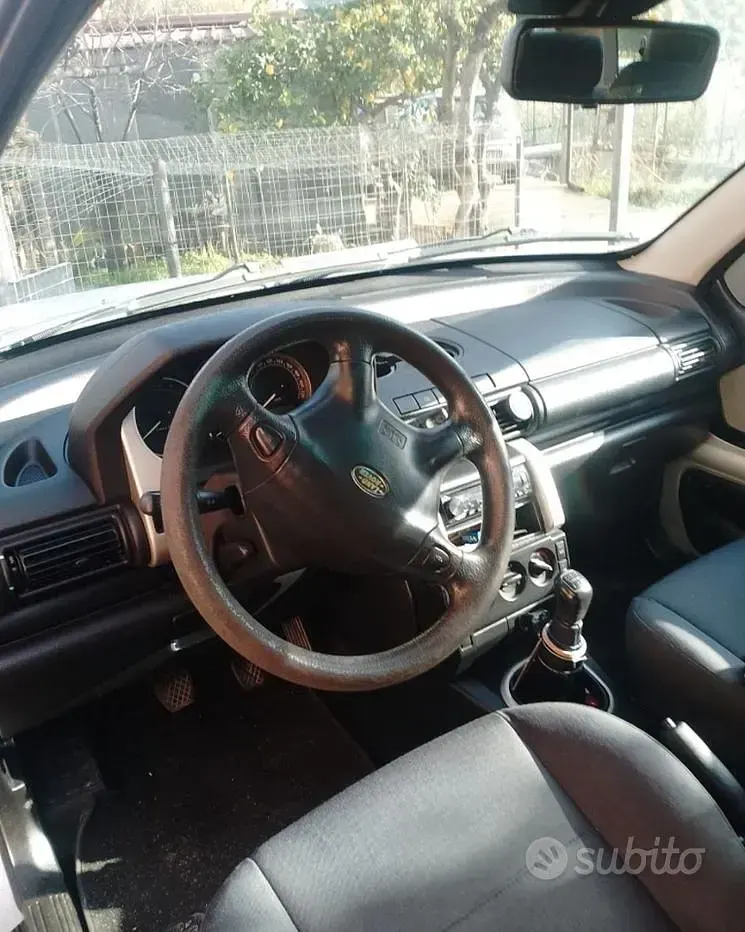 Usata Land Rover Freelander 111 CV (81 kW) 2004 Grigio SUV