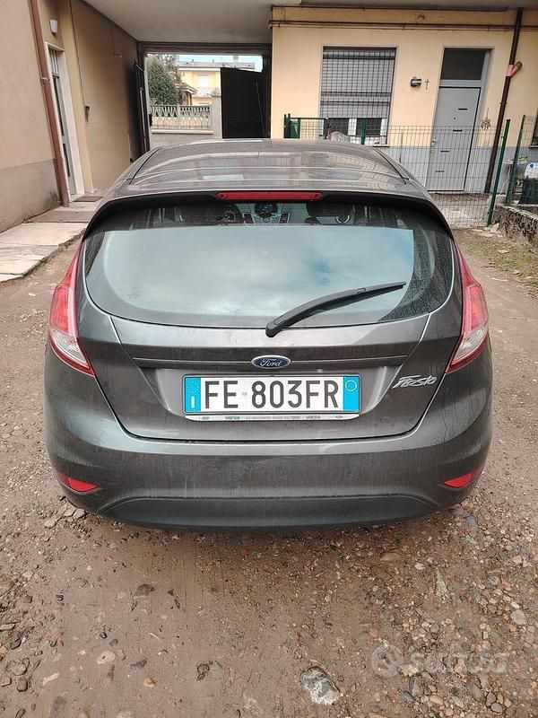 Usata Ford Fiesta 2016 Grigio Utilitaria