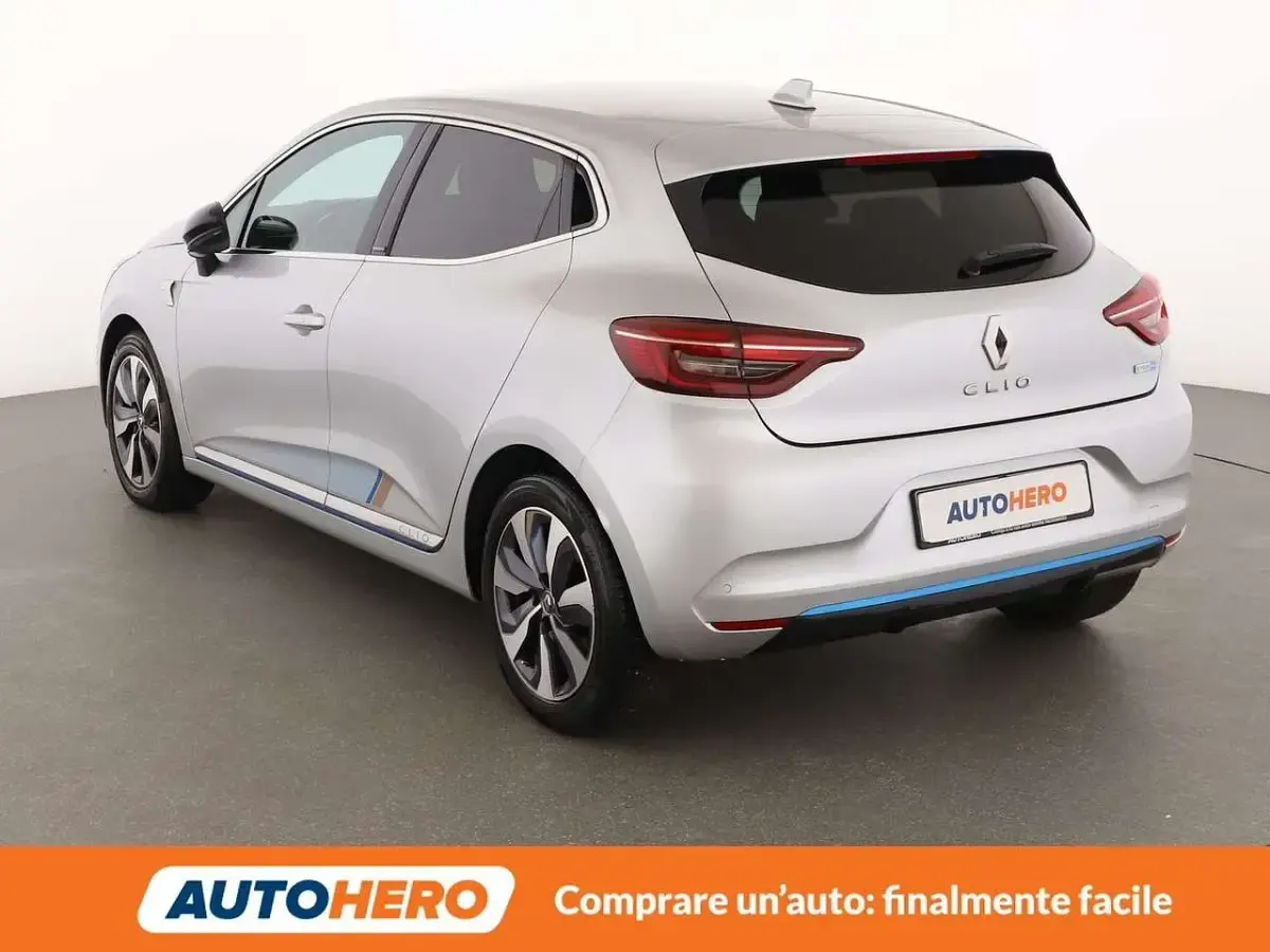 Usata Renault Clio 140 CV (102 kW) 2021 Grigio Utilitaria