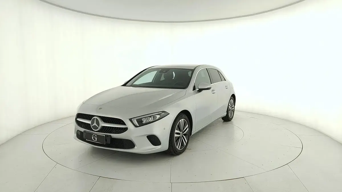 Usata Mercedes A180 136 CV (100 kW) 2022 Berlina
