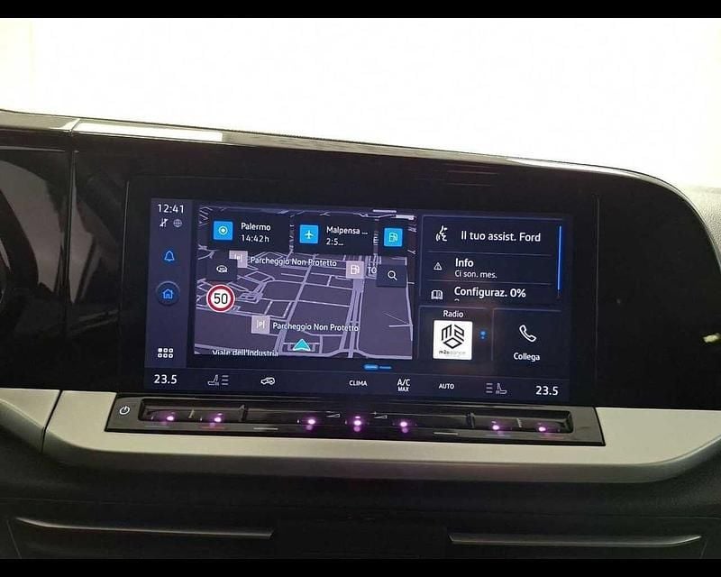 Usata Ford Tourneo Titanium 122 CV (89 kW) 2025 Nero Furgone