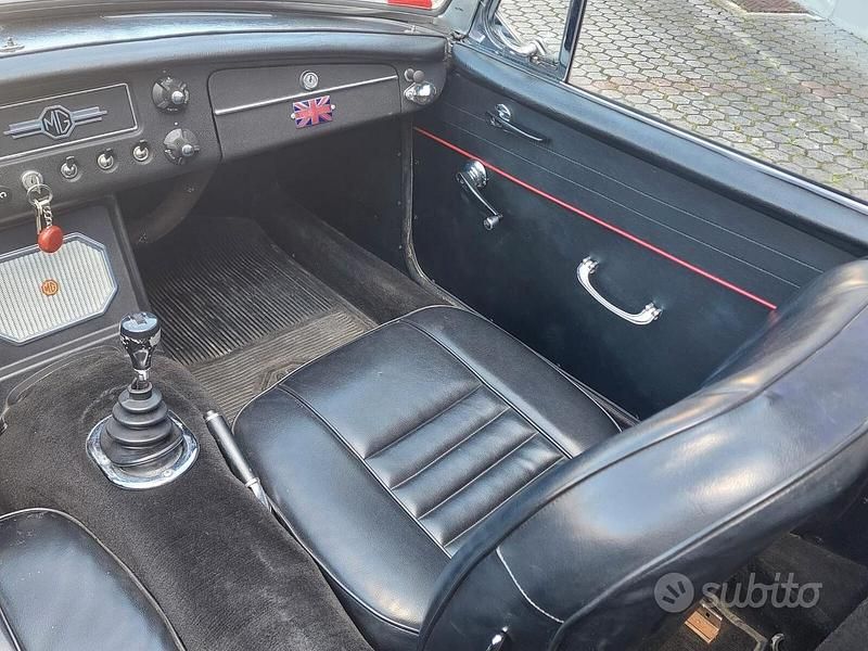 Usata MG B 1960 Rosso Cabrio