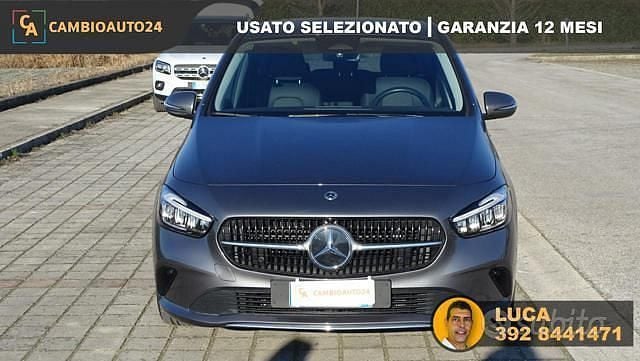 Usata Mercedes B200 Premium 150 CV (110 kW) 2023 Grigio scuro Monovolume