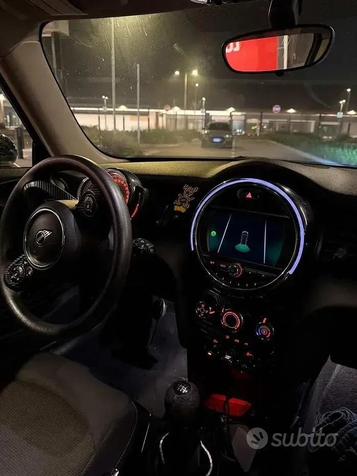 Usata Mini Cooper 75 CV (55 kW) 2019 Nero Utilitaria