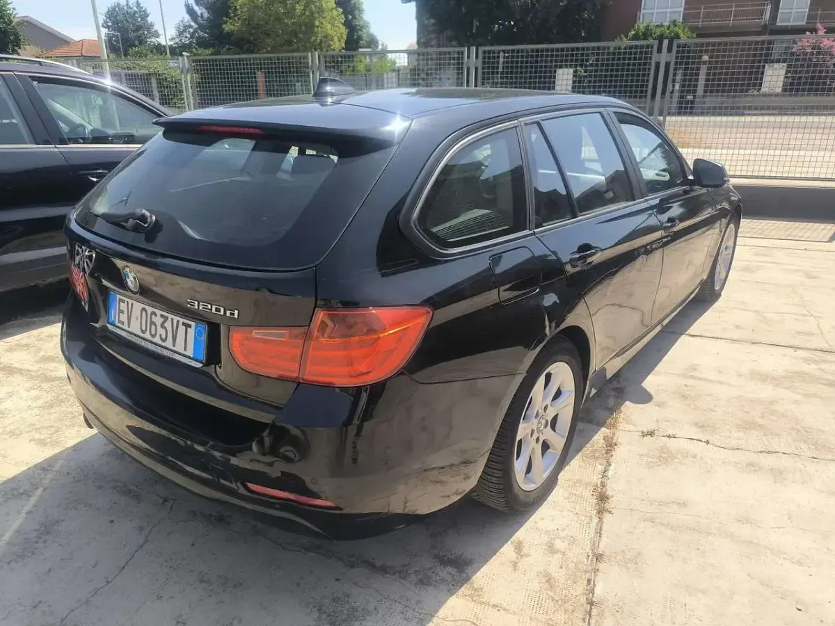 Usata BMW 320 184 CV (135 kW) 2014 Nero Station wagon