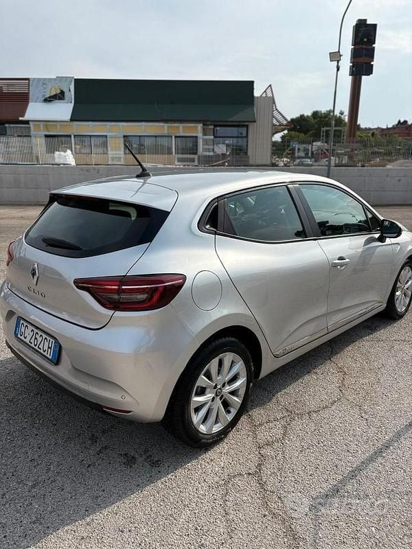 Gebraucht Renault Clio V 86 PS (63 kW) 2020 Grau Kleinwagen