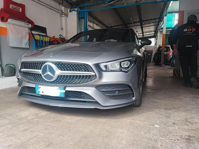 Usata Mercedes CLA220 AMG line 190 CV (139 kW) 2019 Grigio Berlina