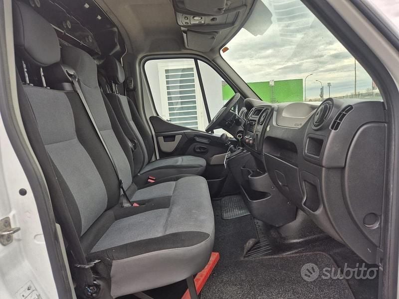 Usado Renault Master 125 CV (91 kW) 2015 Blanco Van
