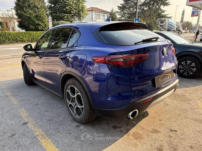 Usata Alfa Romeo Stelvio Business 160 CV (117 kW) 2020 Blu SUV