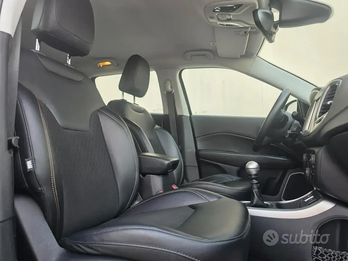 Usata Jeep Compass 120 CV (88 kW) 2017 Nero SUV