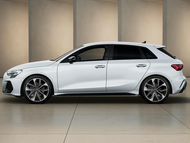 Nuova Audi A3 S-Line 150 CV (110 kW) 2026 Bianco ghiacciaio metallizzato Berlina