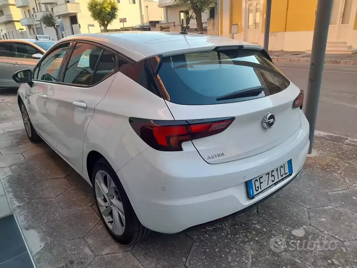 Usata Opel Astra GS Line 122 CV (89 kW) 2020 Bianco Berlina