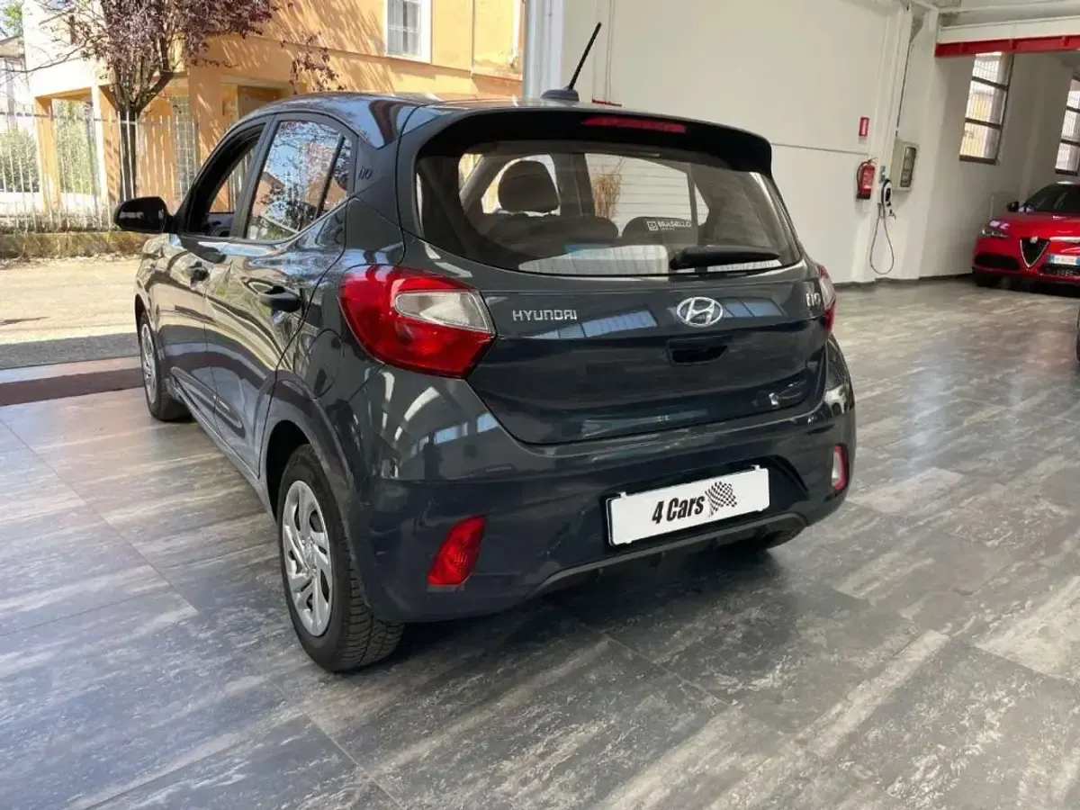 Usata Hyundai i10 Advanced 67 CV (49 kW) 2022 Grigio Utilitaria