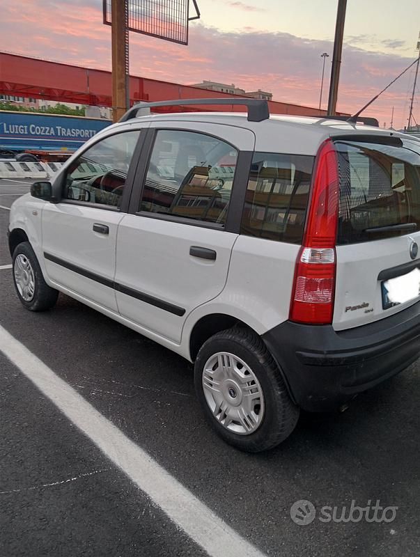 Usata 2007 Fiat Panda 4x4 Due volumi | 4200 € (Super prezzo) - Immagine 1/4