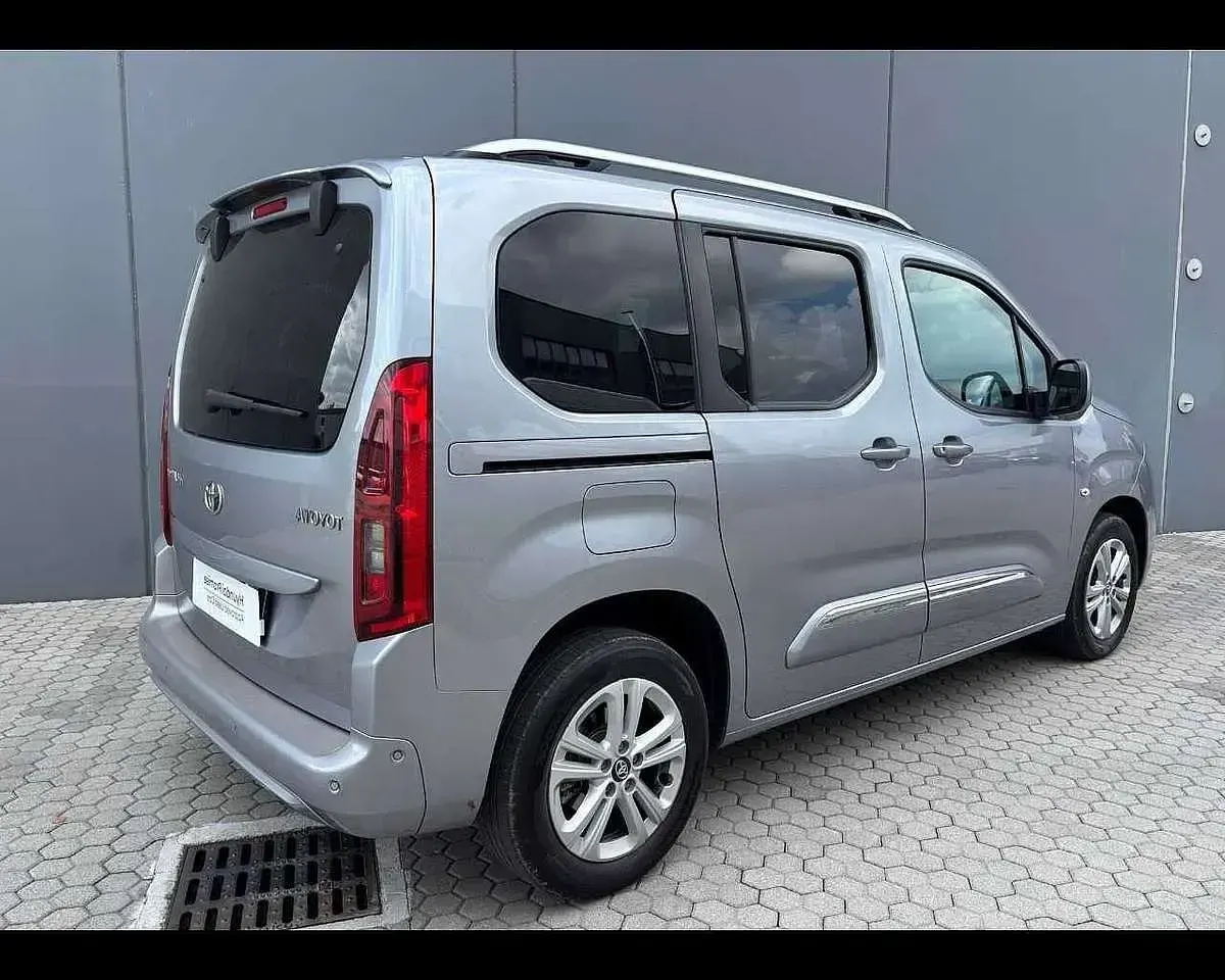 Usata Toyota Proace Verso City 110 CV (80 kW) 2021 Grigio Station wagon