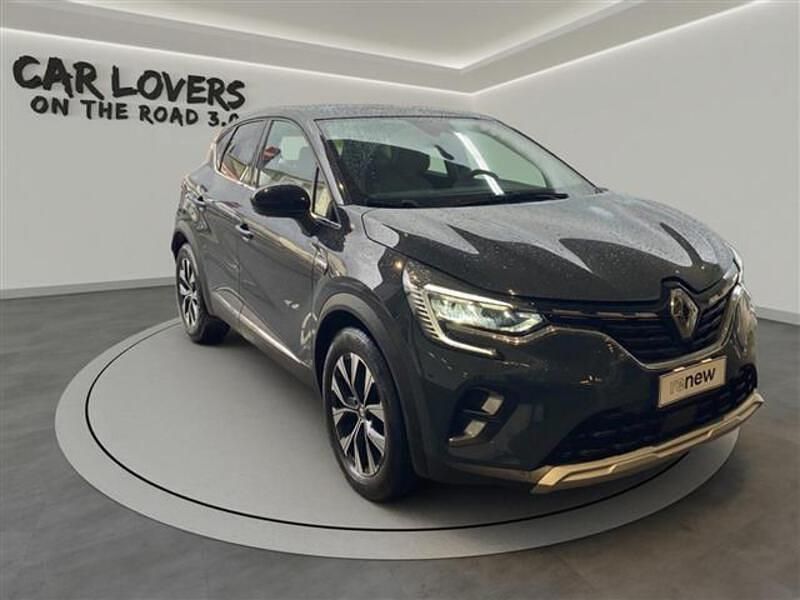 Usata Renault Captur Techno 101 CV (74 kW) 2023 Blu scuro SUV