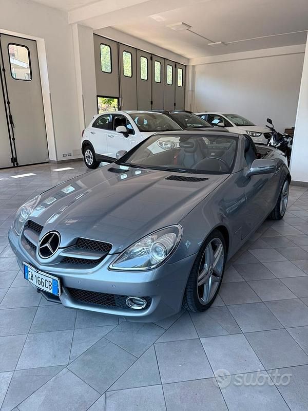 Usata Mercedes SLK200 184 CV (135 kW) 2010 Argento Cabrio
