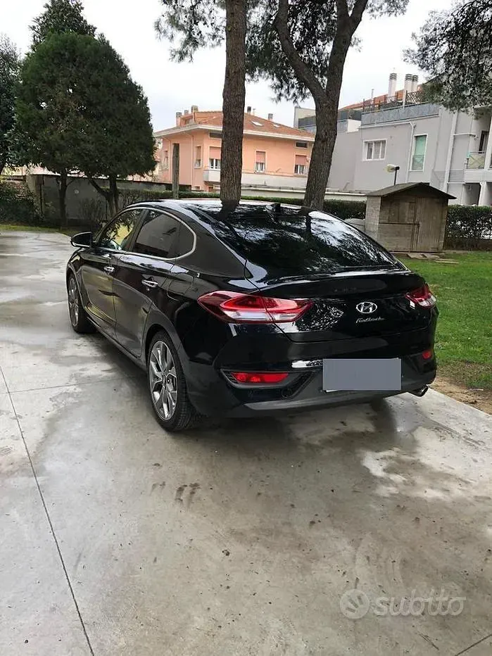 Usata Hyundai i30 140 CV (102 kW) 2018 Nero Berlina