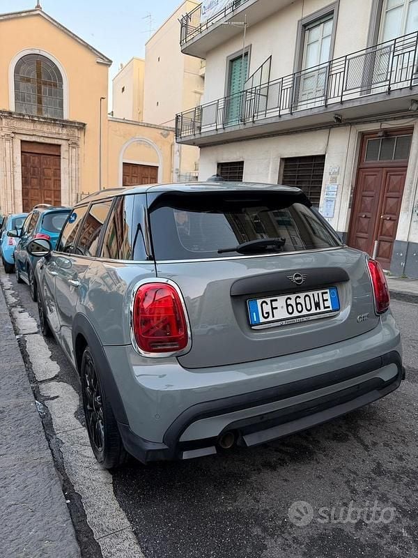 Usata Mini ONE 75 CV (55 kW) 2022 Grigio Utilitaria