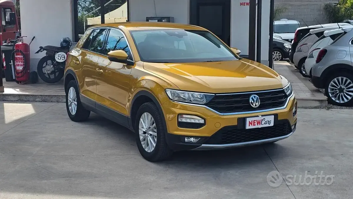 Usata VW T-Roc Business 116 CV (85 kW) 2019 Giallo SUV
