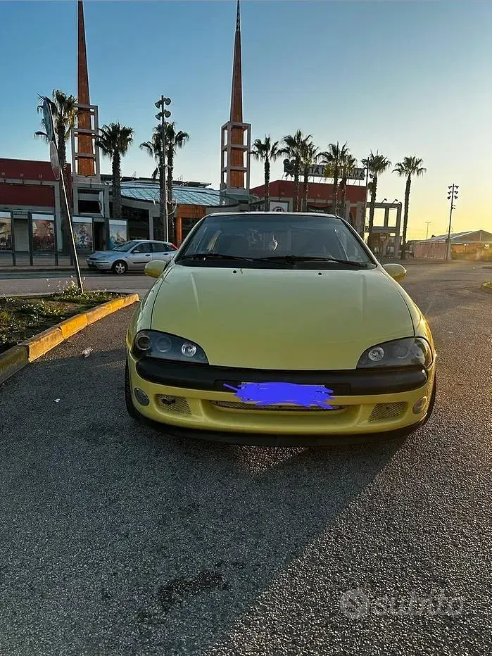 Usata Opel Tigra 90 CV (66 kW) 1997 Giallo Coupé
