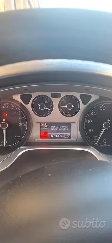 Usata Lancia Delta 120 CV (88 kW) 2013 Grigio Utilitaria