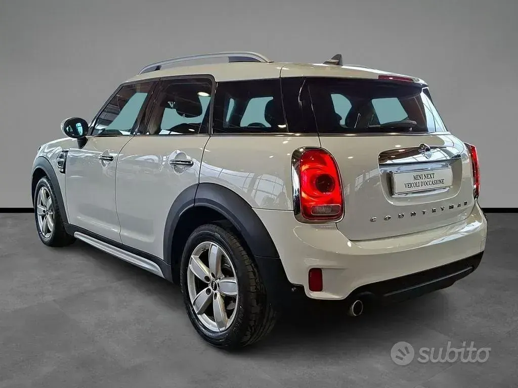 Usata Mini Countryman Business 116 CV (85 kW) 2020 Bianco SUV
