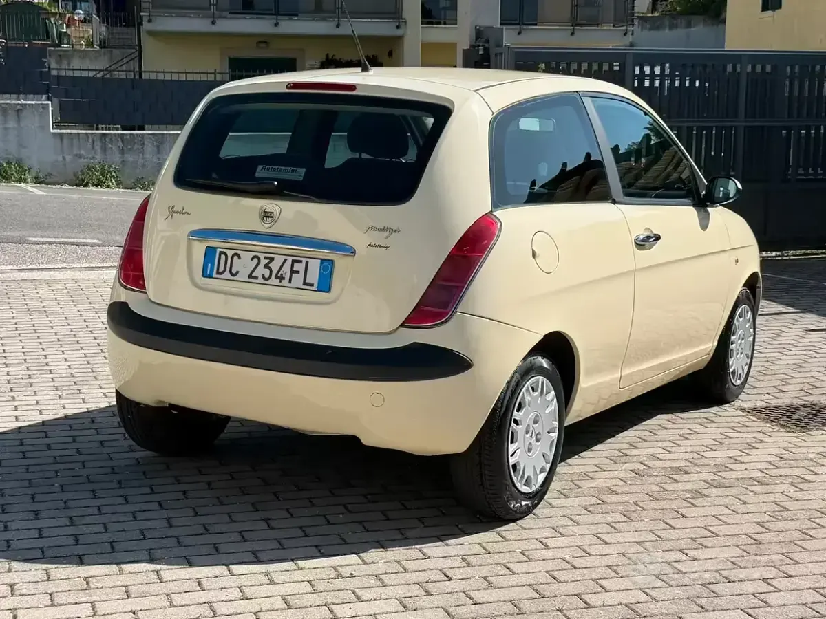Usata Lancia Ypsilon 69 CV (50 kW) 2006 Utilitaria