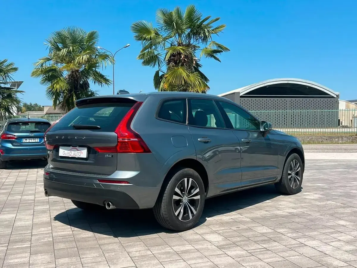 Usata Volvo XC60 Business Edition 197 CV (144 kW) 2021 Grigio SUV