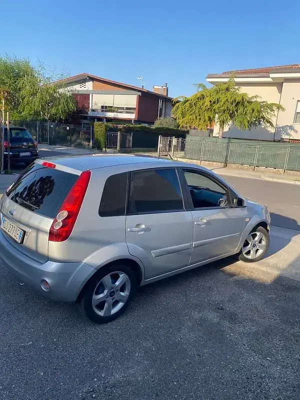 Usado Ford Fiesta 68 HP (50 kW) 2008 Citadino