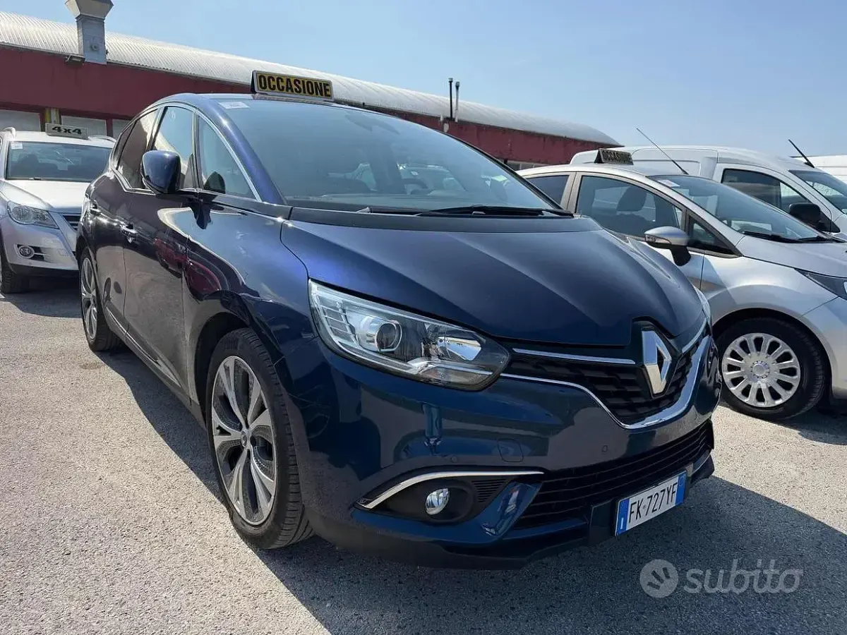 Usata Renault Scénic Bose Edition 110 CV (80 kW) 2017 Blu Monovolume