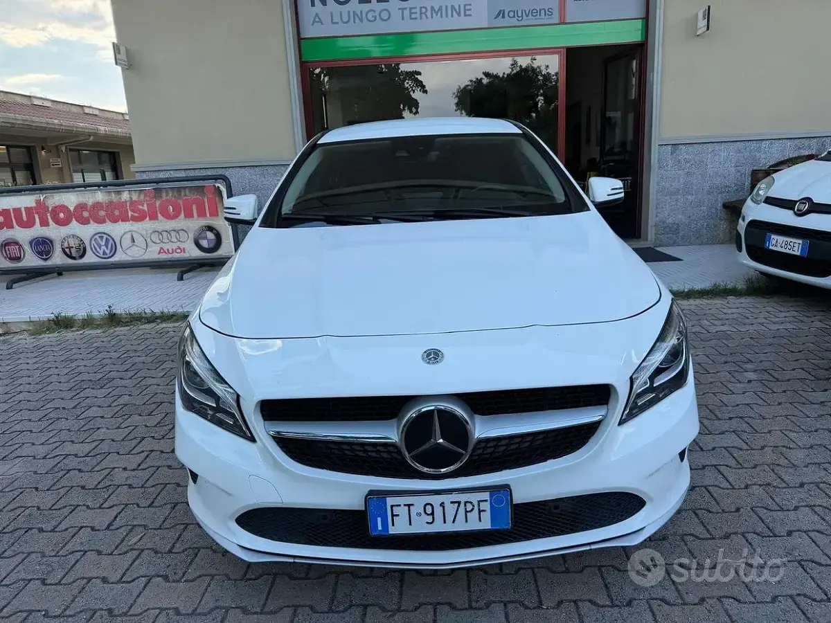 Usata Mercedes CLA220 170 CV (125 kW) 2019 Bianco Berlina