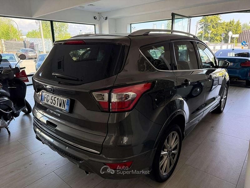 Usata Ford Kuga Vignale 150 CV (110 kW) 2016 Grigio SUV