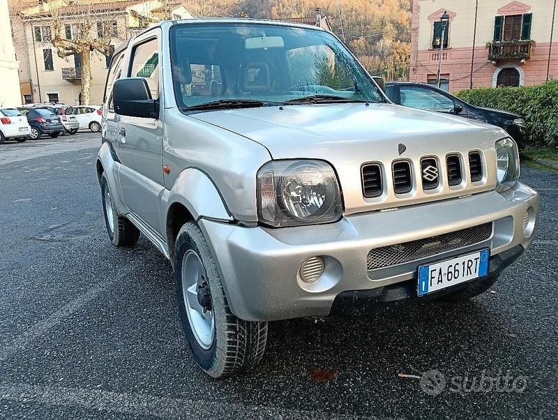 Grigio Usata 2004 Suzuki Jimny SUV | 8500 € (Buon prezzo) - Immagine 1/4